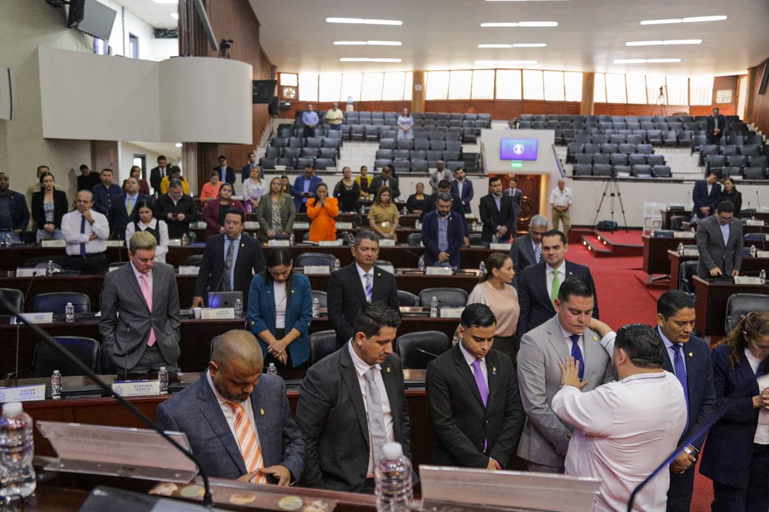 Zambrano pide que Dios llene de sabiduría a los 128 diputados para hacer lo mejor por Honduras